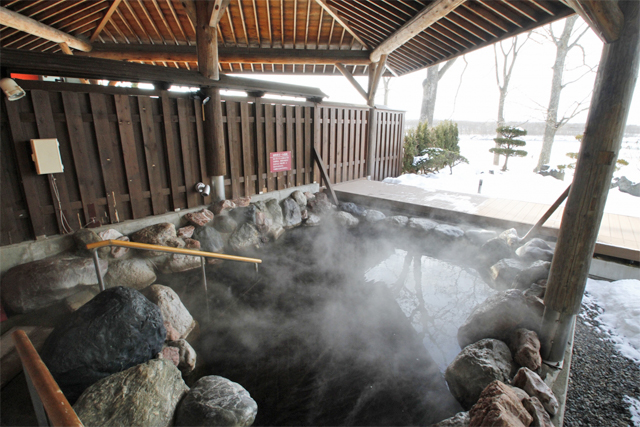 十勝川温泉 観月苑の露天風呂