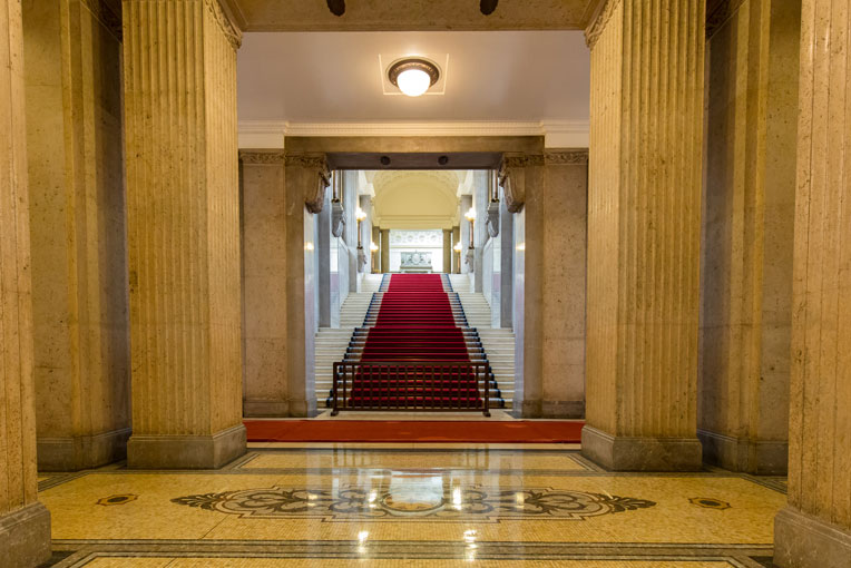 国会議事堂とは？国会議事堂の歴史と役割